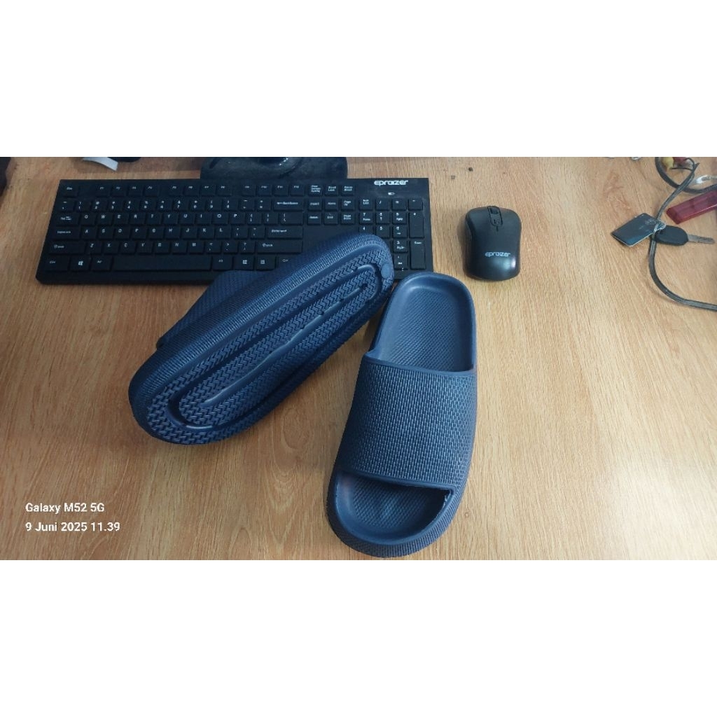 Sandal slop pria karet  sandal slop