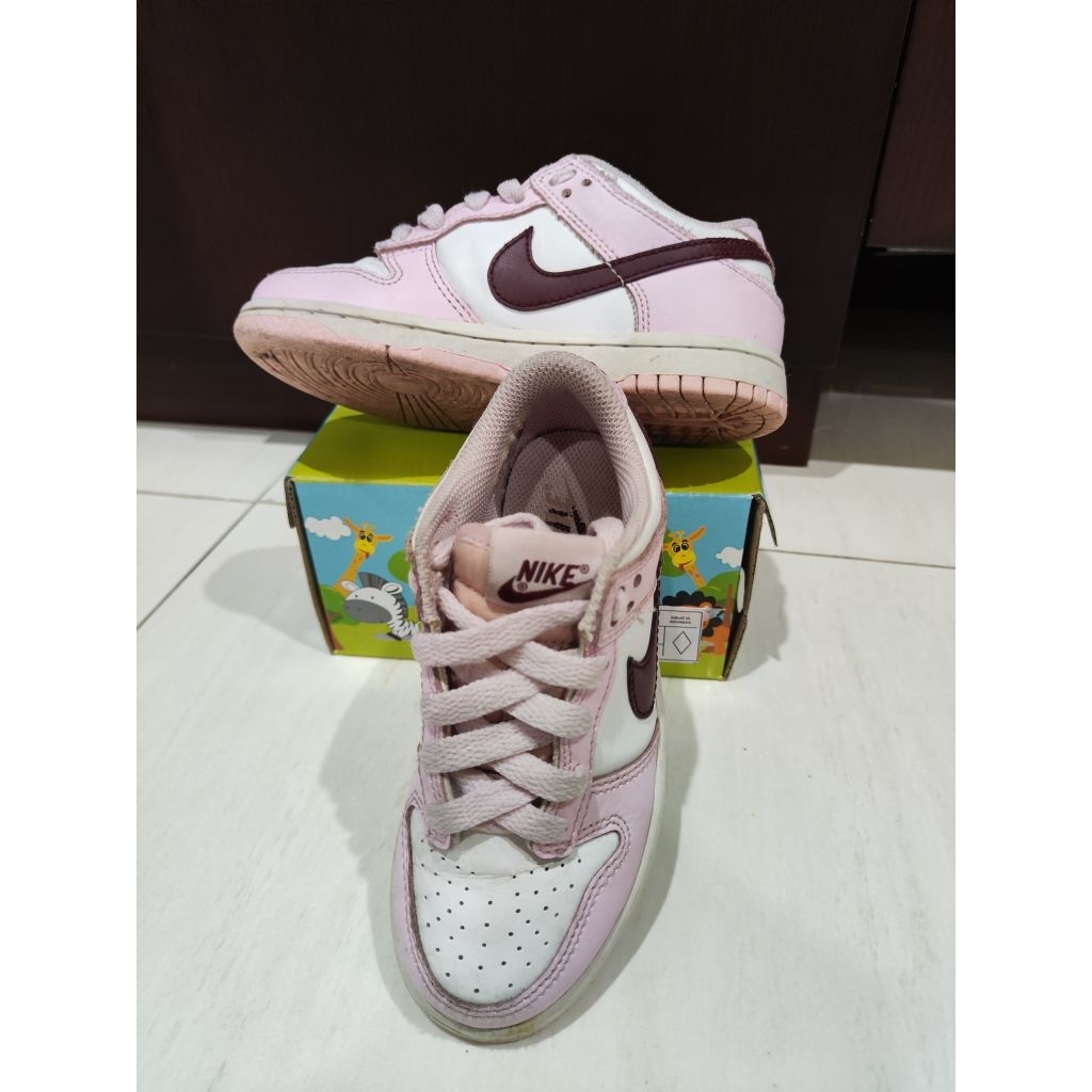 Sepatu anak cewek NIKE preloved