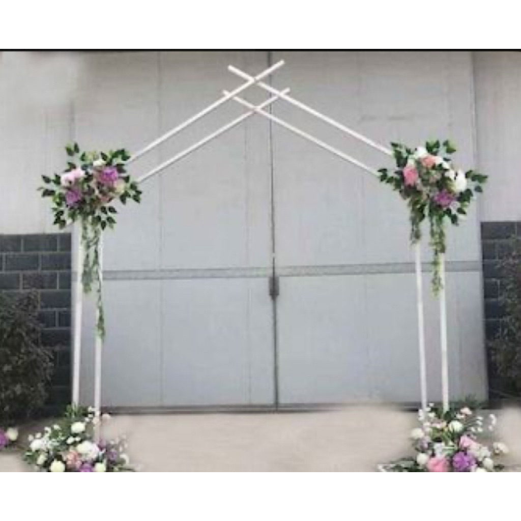 Pergola pintu masuk dekorasi pernikahan rumahan 2 layer