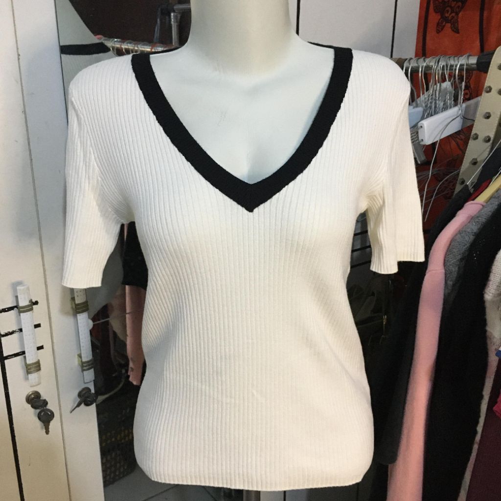 PRELOVED KNIT RAJUT LIDI PRESSBODY HNM