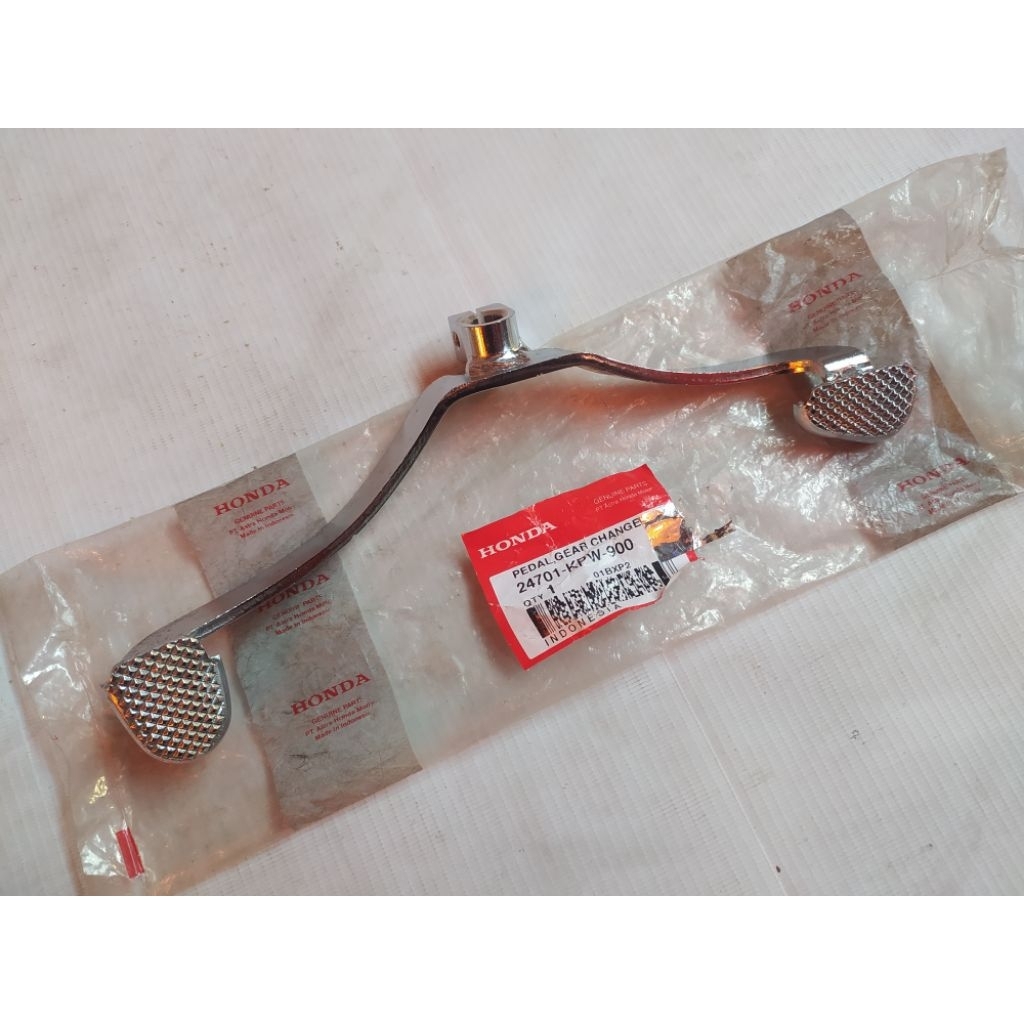 Pedal Persneling Honda KIRANA 125 Original baru AHM 24701-KPW-900