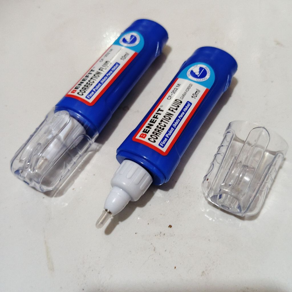 

1 Pcs Tipex Kertas Cair BENEFIT CF-202M