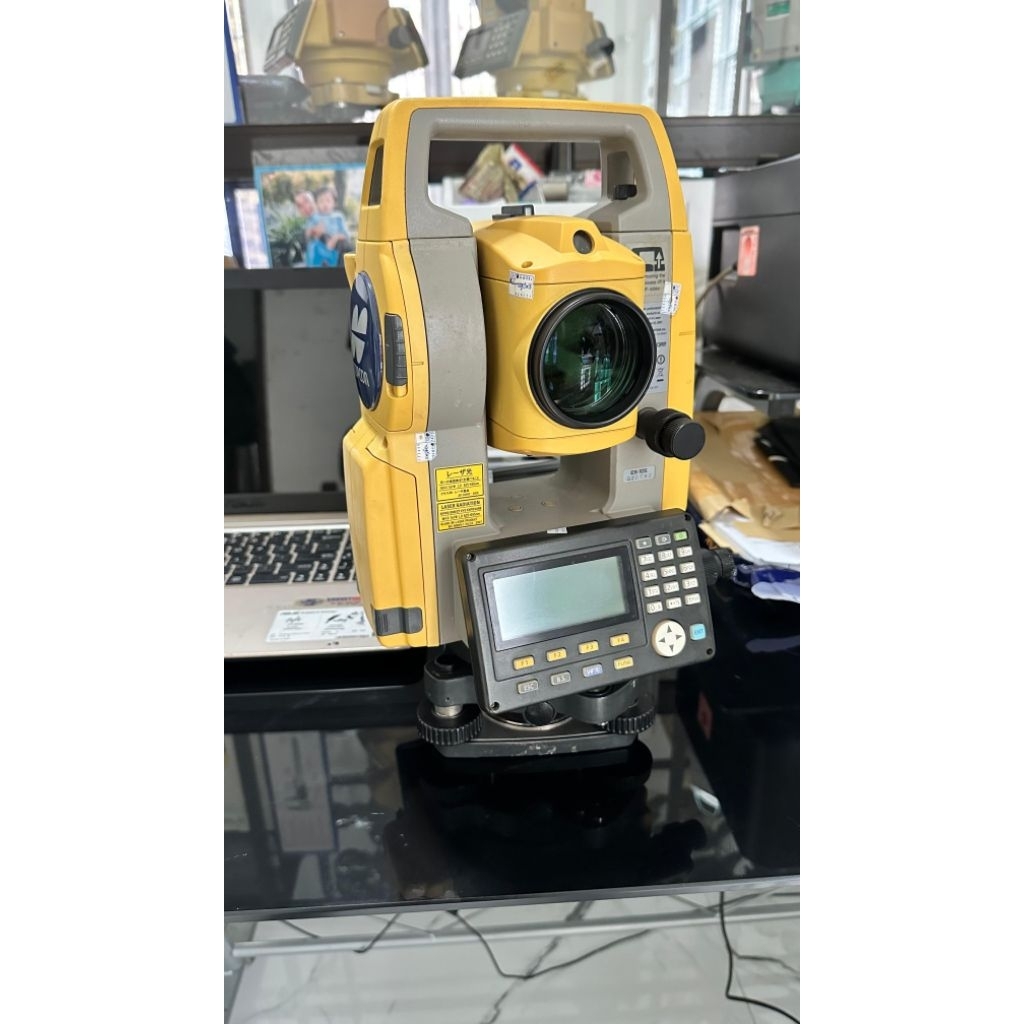 Total Station Topcon ES-105 Bekas Lengkap Aksesoris Standar