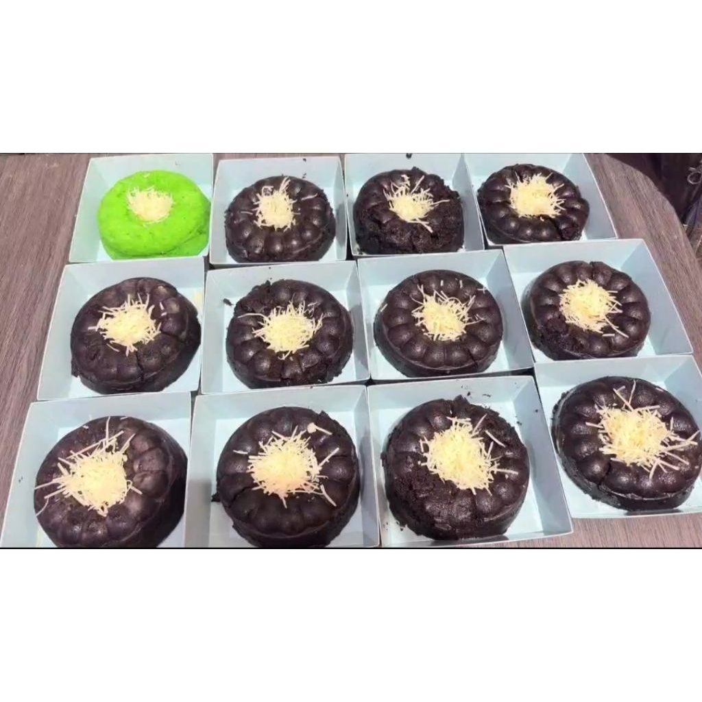 

Bolu Ketan Hitam Keju Viral