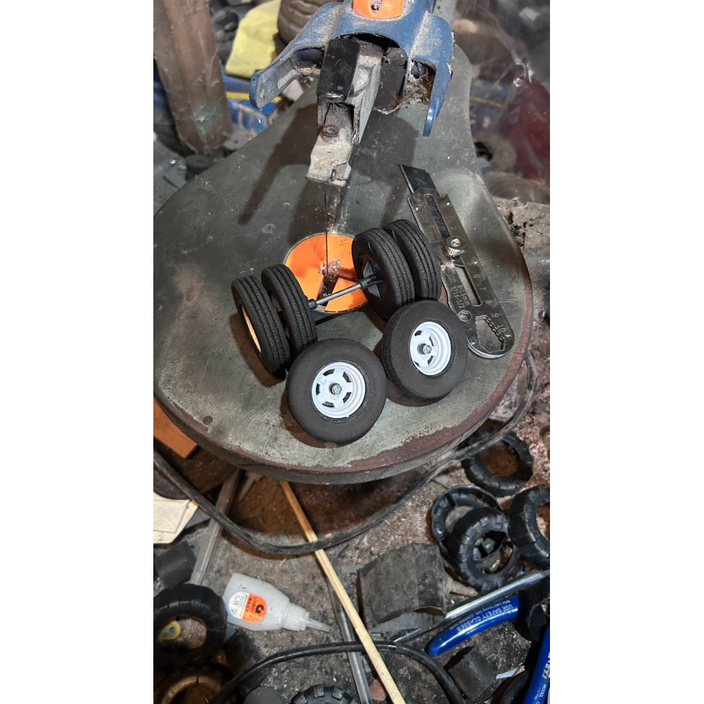 ban miniatur truk plastik