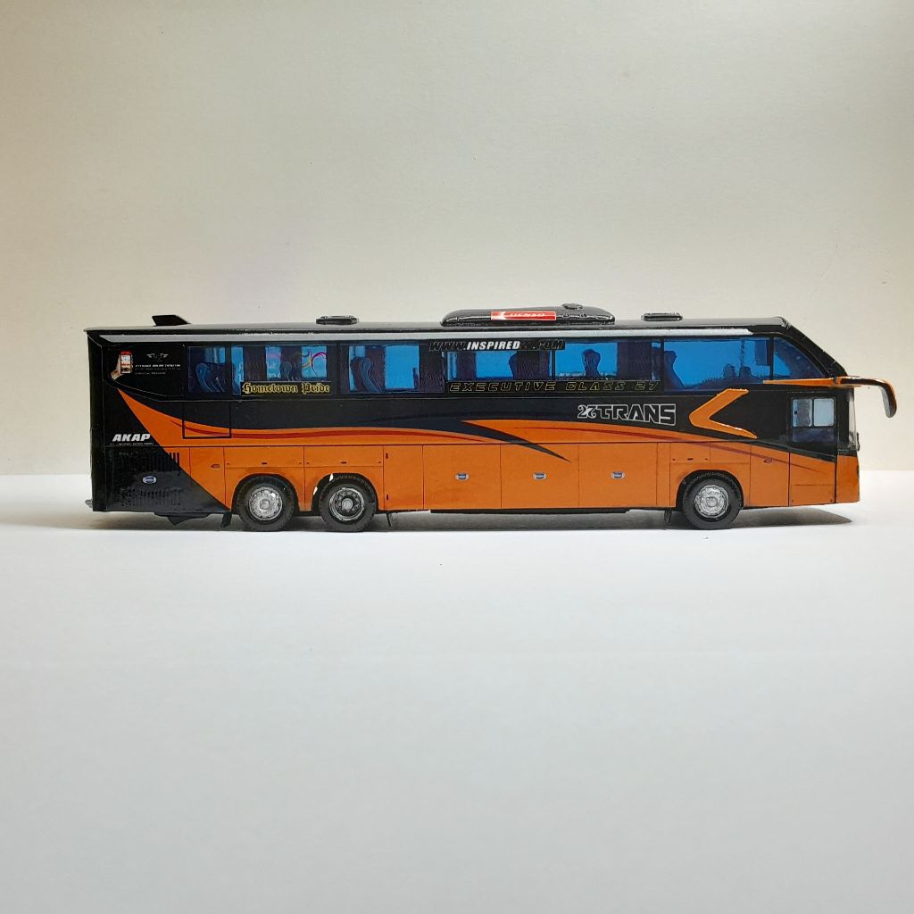 Miniatur Bus 27Trans body Avante Tronton skala 64