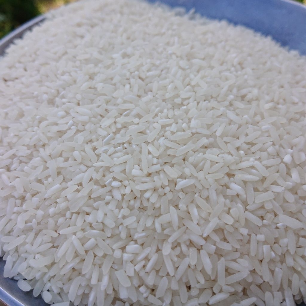 

beras panenan sendiri pulen enak bebas pestisida 1/2( setengah kg)