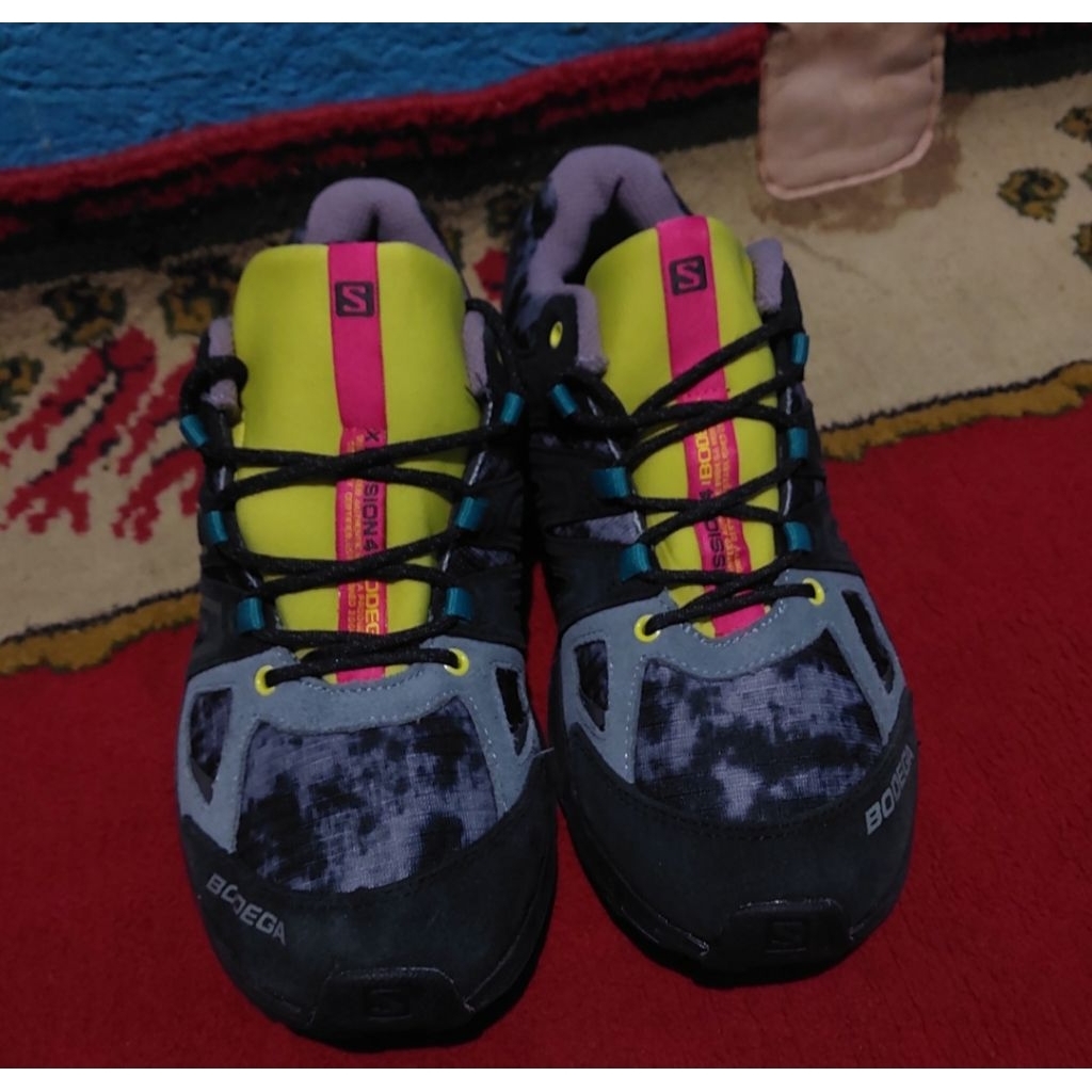 Sepatu outdor Salomon x mission 4 bodega second like new