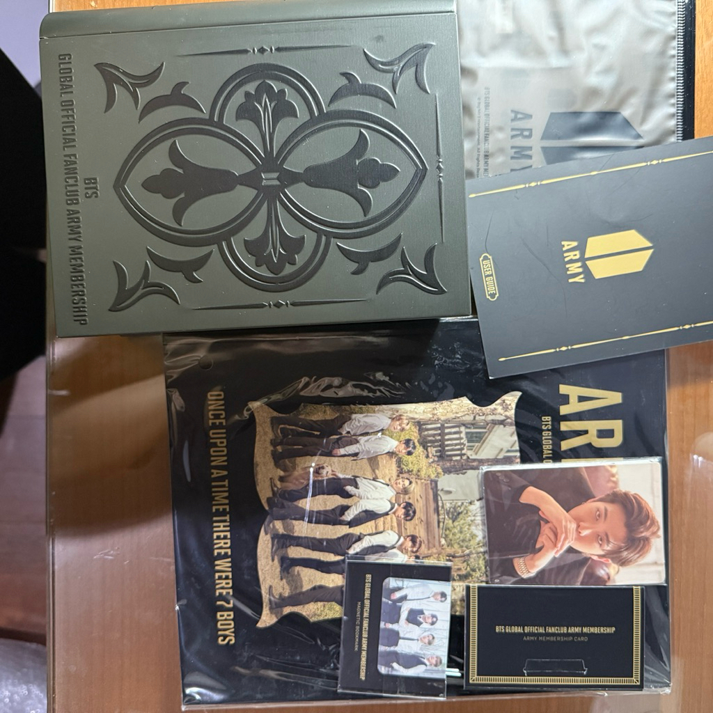 WTS OFFICIAL BTS 7th ARMY membership kit