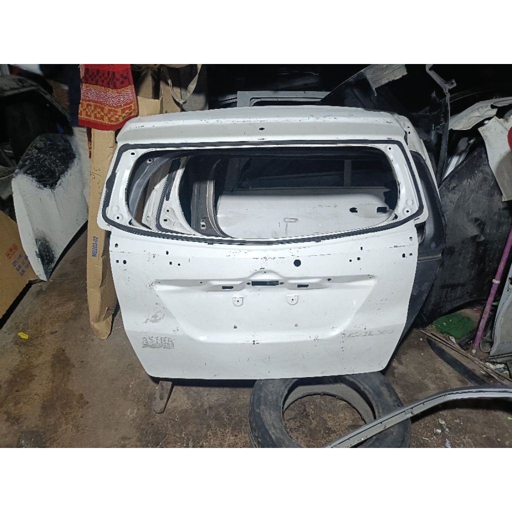 pintu bagasi calya,Sigra