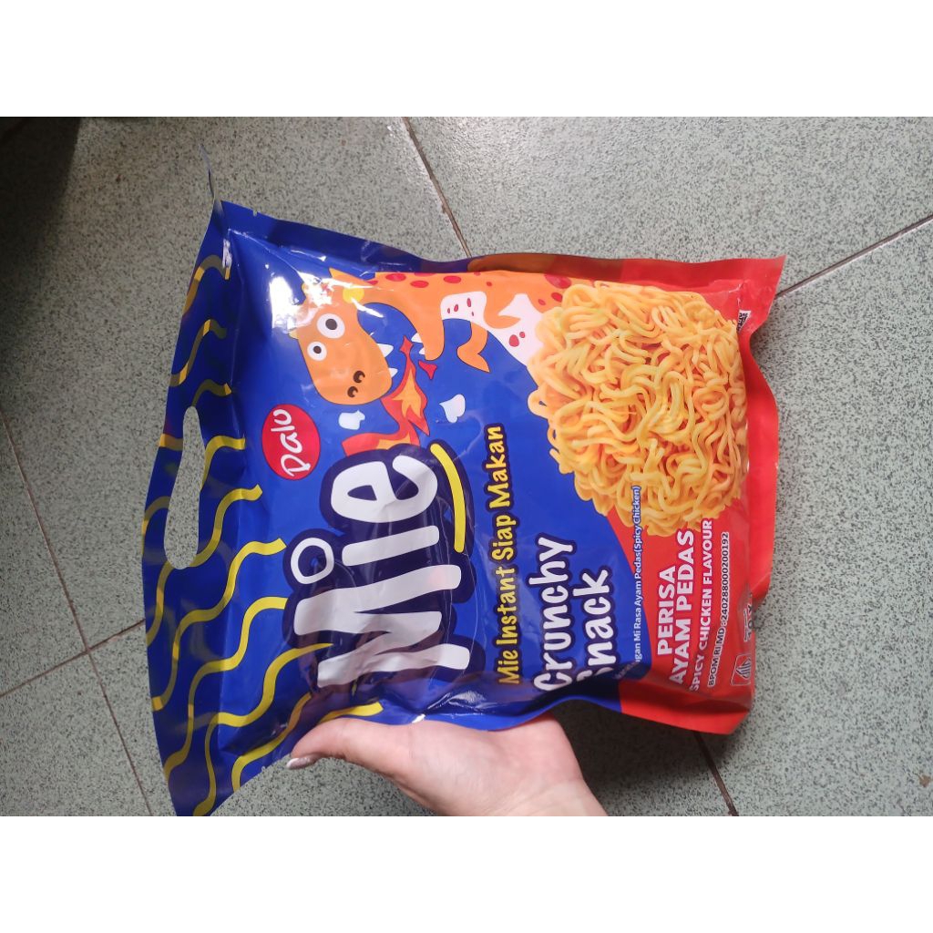 

snack mie crunchy pack isi 10 single pack