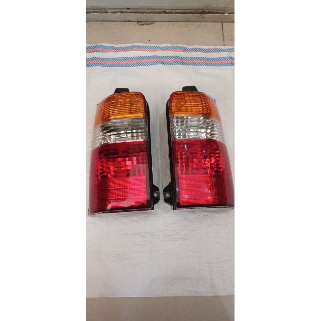 STOPLAMP TOYOTA KIJANG KRISTA 2003 - 2004