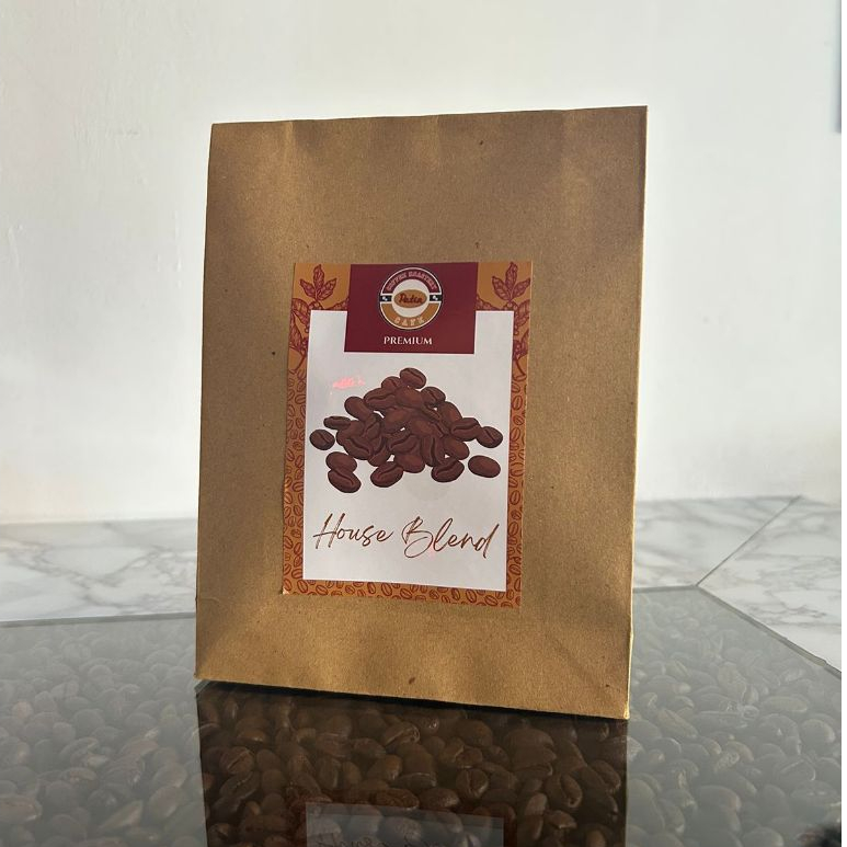 

Biji Kopi Patia Housblend (60% Robusta Pupuan Bali / 40% Arabica Kintamani Bali)