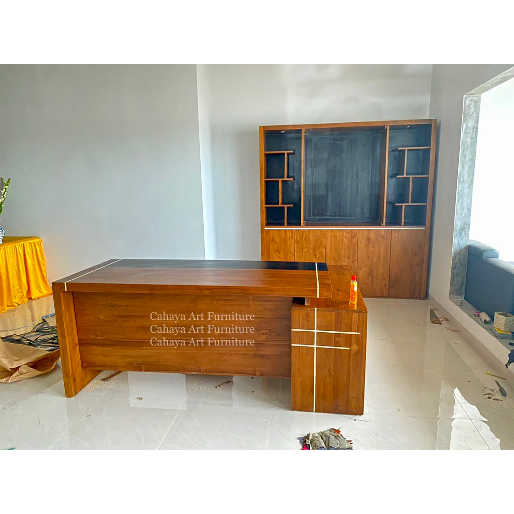 set meja direktur mewah kayu jati minimalis , rak buku kayu jati minimalis , meja kantor kayu jati m