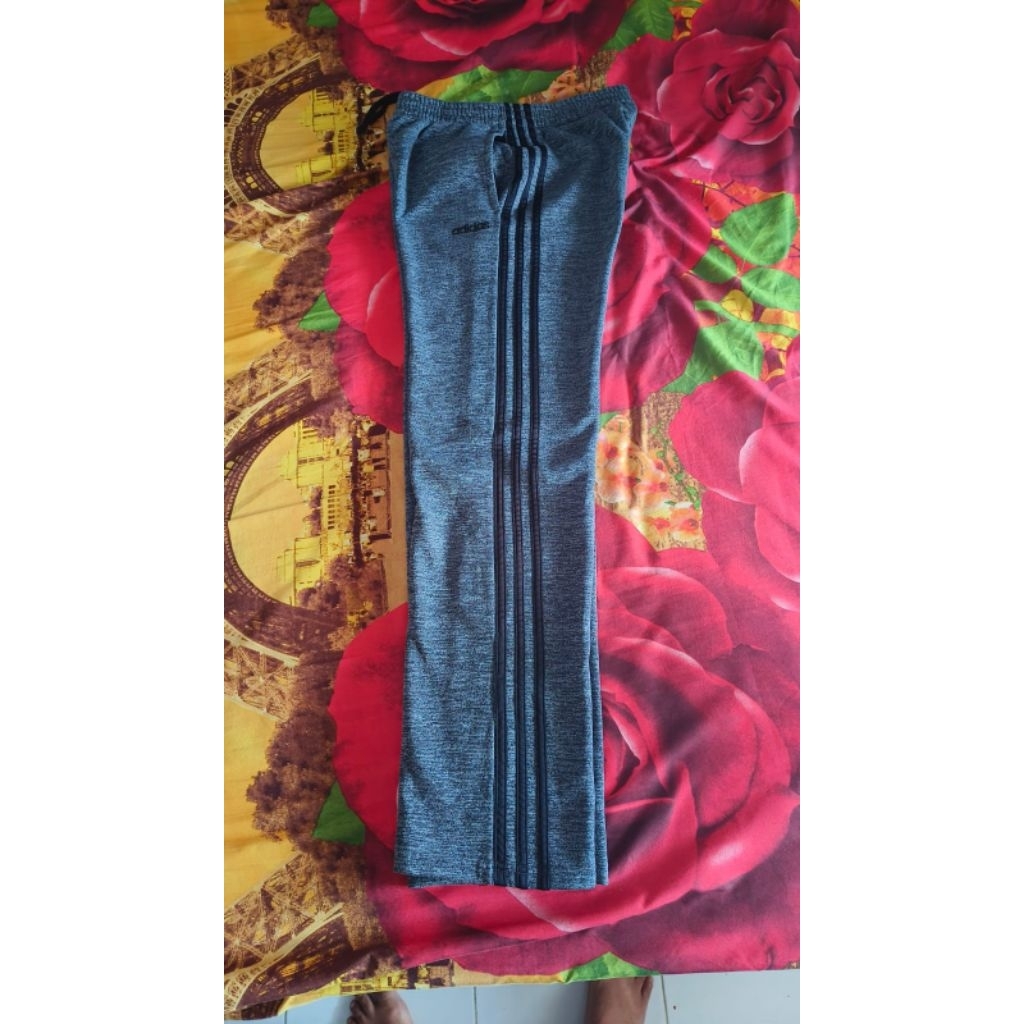 Celana training adidas