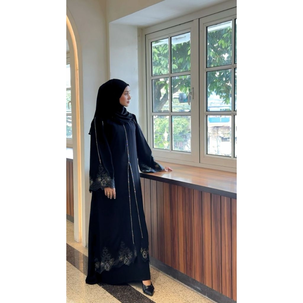 abaya harumi