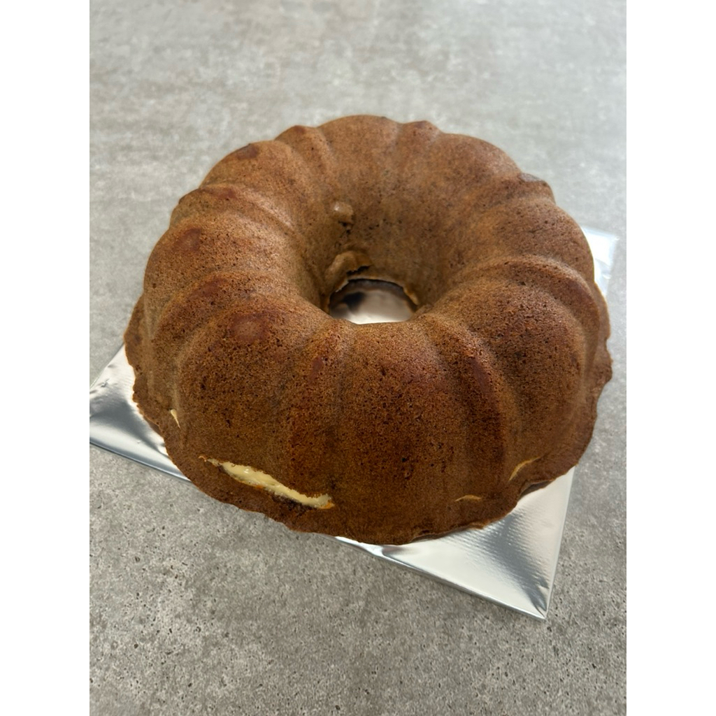 

Buttercake Bolu Ketan Hitam Panggang Keju Lumer - GLUTEN FREE