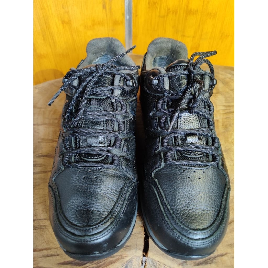 Sepatu Hiking/ outsidoor Nepa full leather - sole vibram