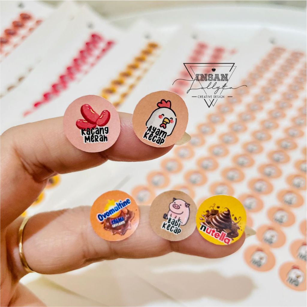 

Stiker label bulet khusus ukuran diameter 1,5 cm (dapet 140 stiker)