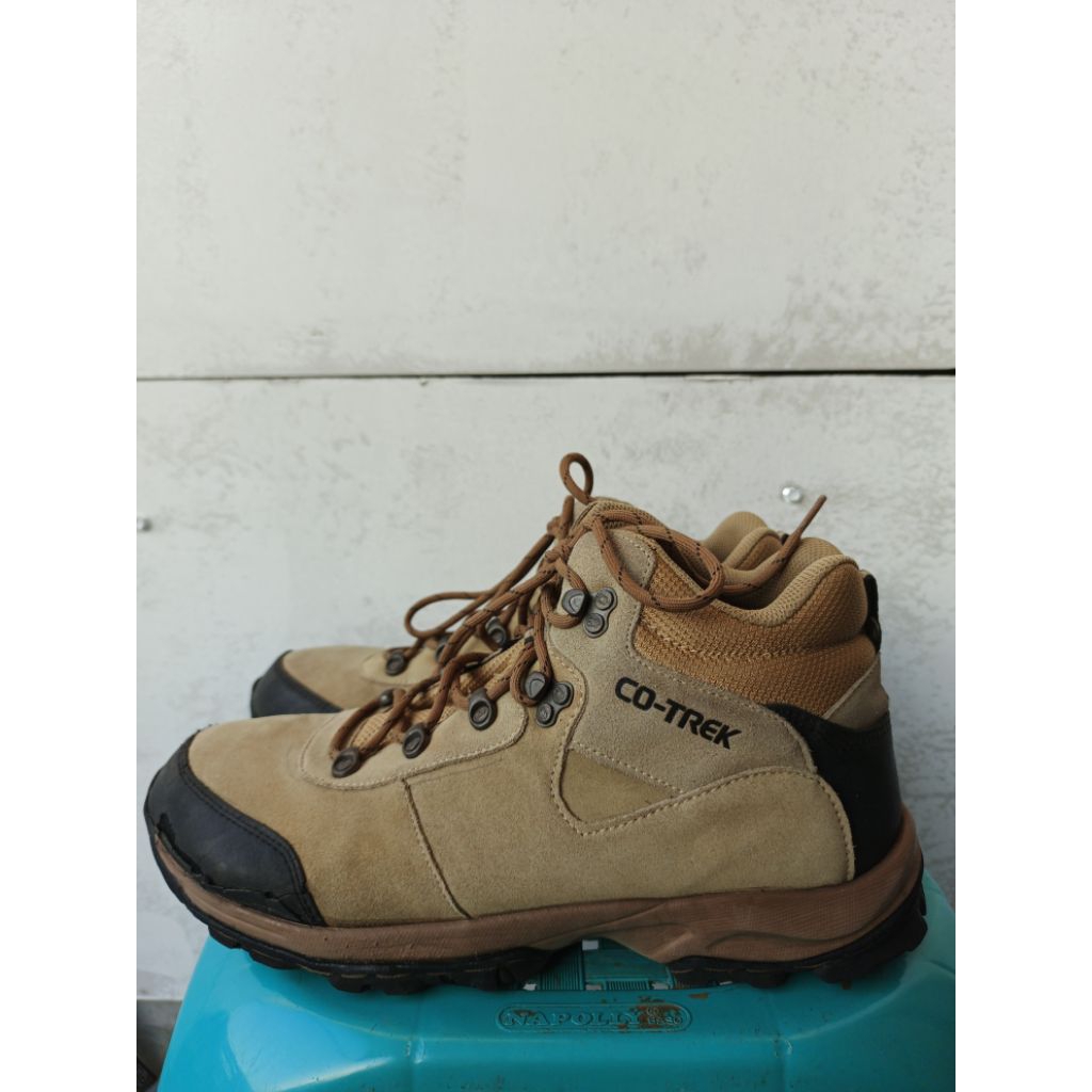 sepatu outdoor CO-TREK