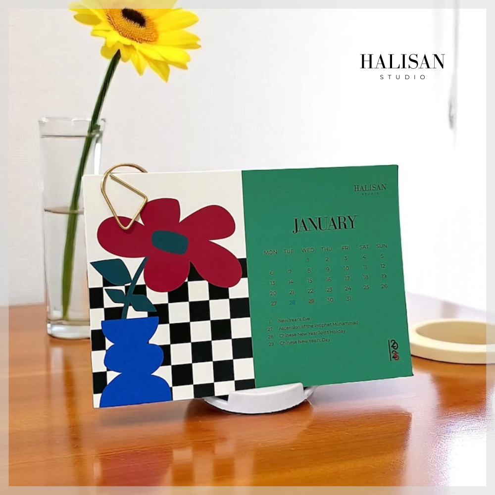 

Calender Aesthetic Flower 2025 - Kalender Meja Motif Bunga