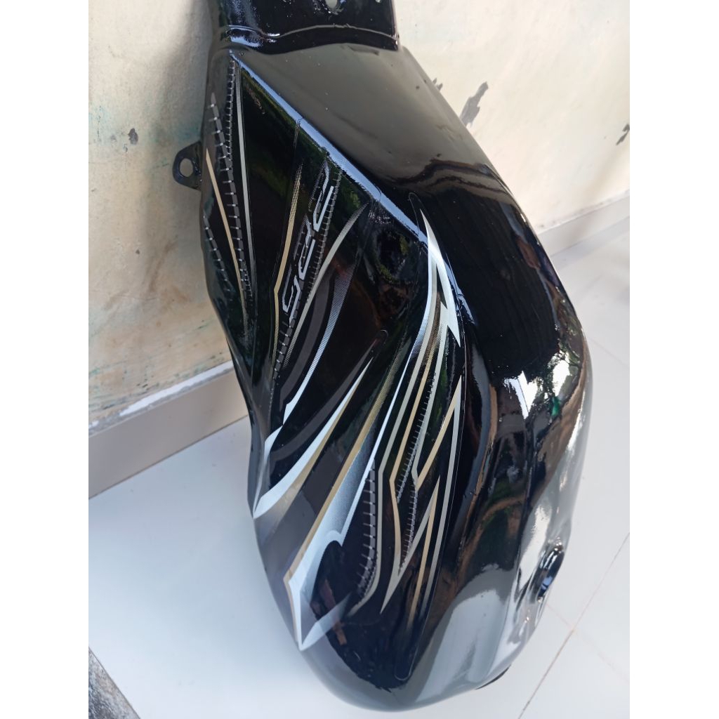 tangki scorpio z hitam