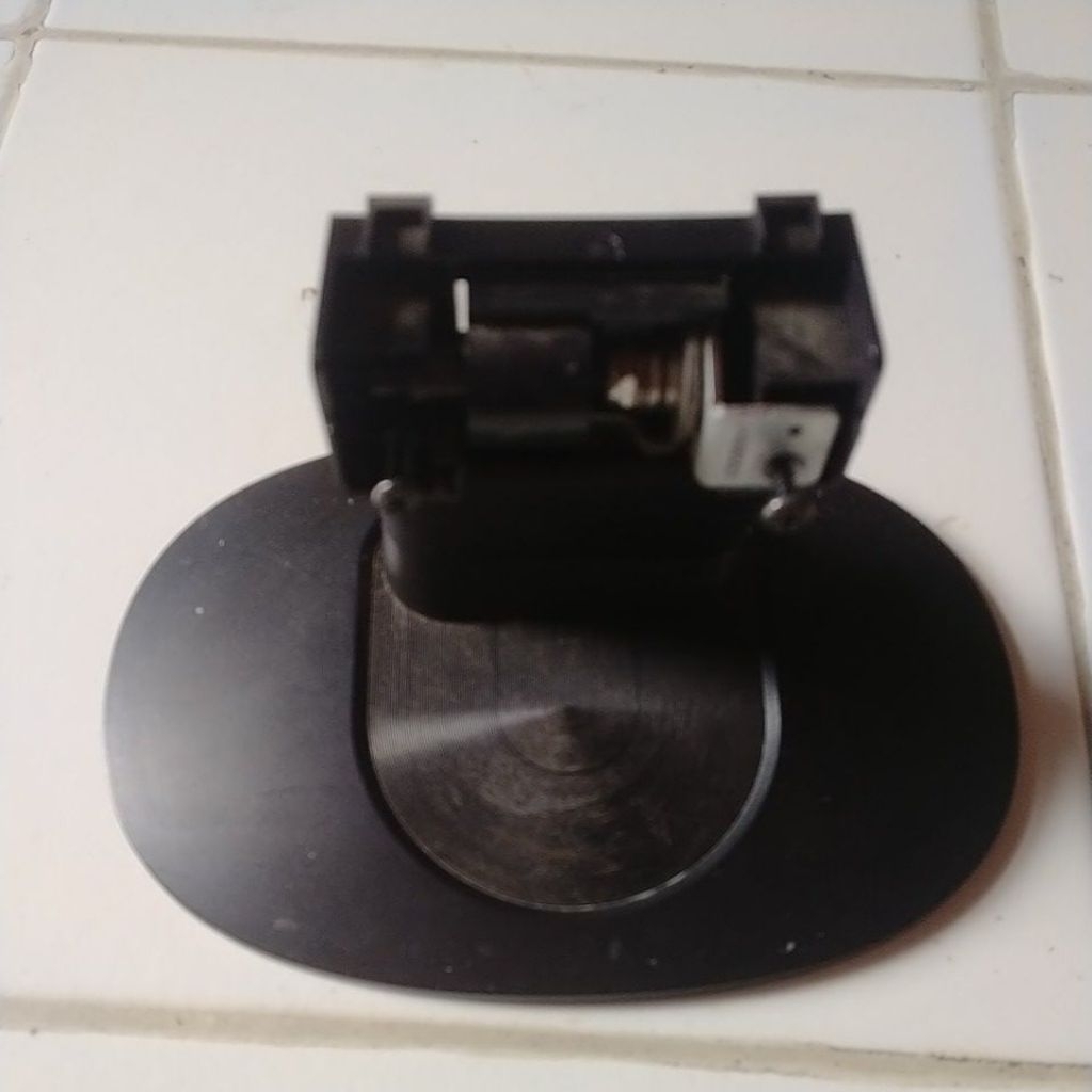 kaki briket monitor Benq 16"