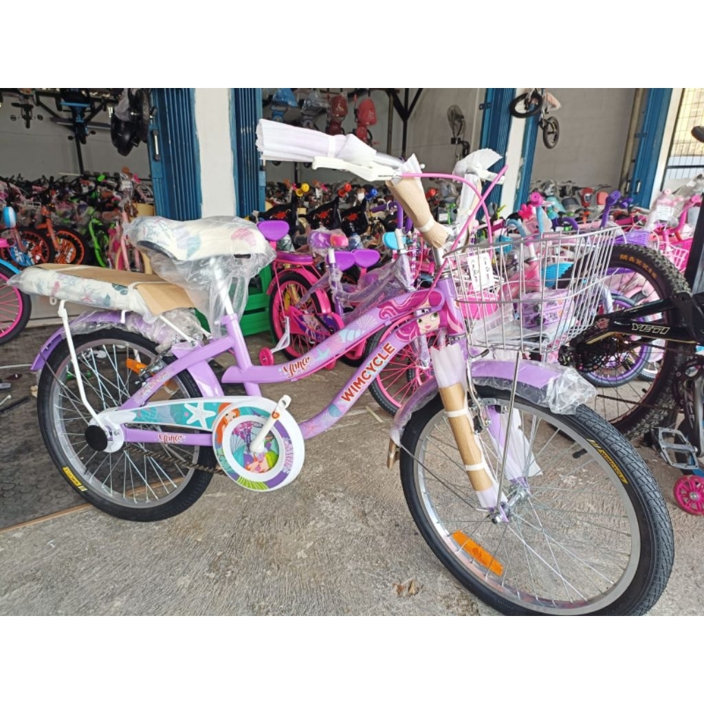 sepeda anak perempuan model mini ukuran 20inc merk Wimcycle tipe Yuna warna ungu dan pink