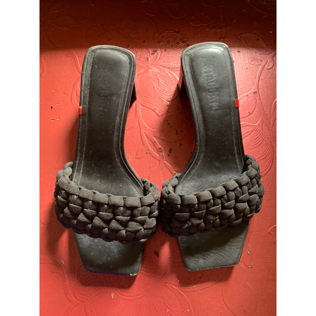 preloved staccato original sandal wanita