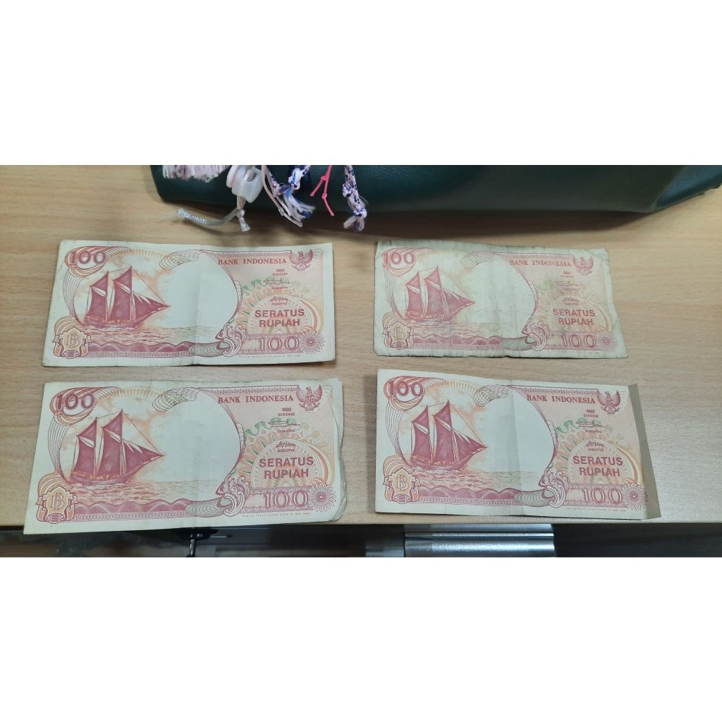 Preloved - Uang asli 100 rupiah indonesia tahun 1992