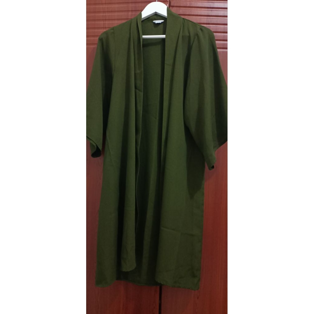 PRELOVED - OUTER HIJAU ARMY