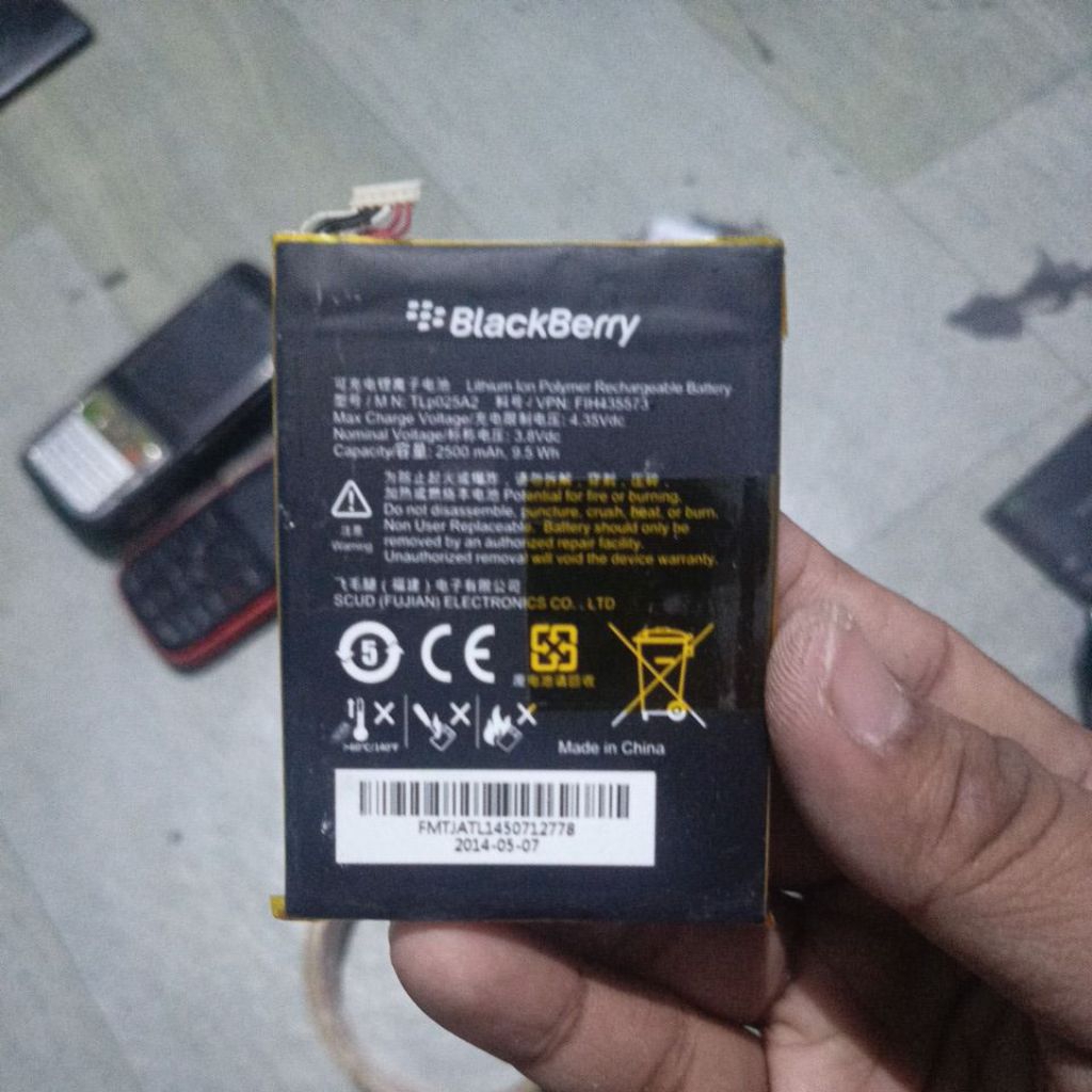 Baterai blackberry Z3