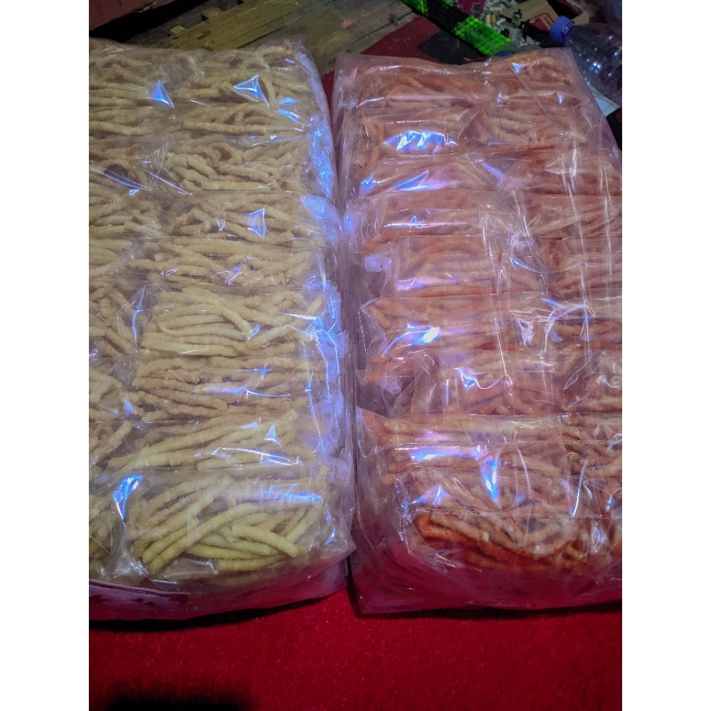 

sistik bawang renyah 1bal