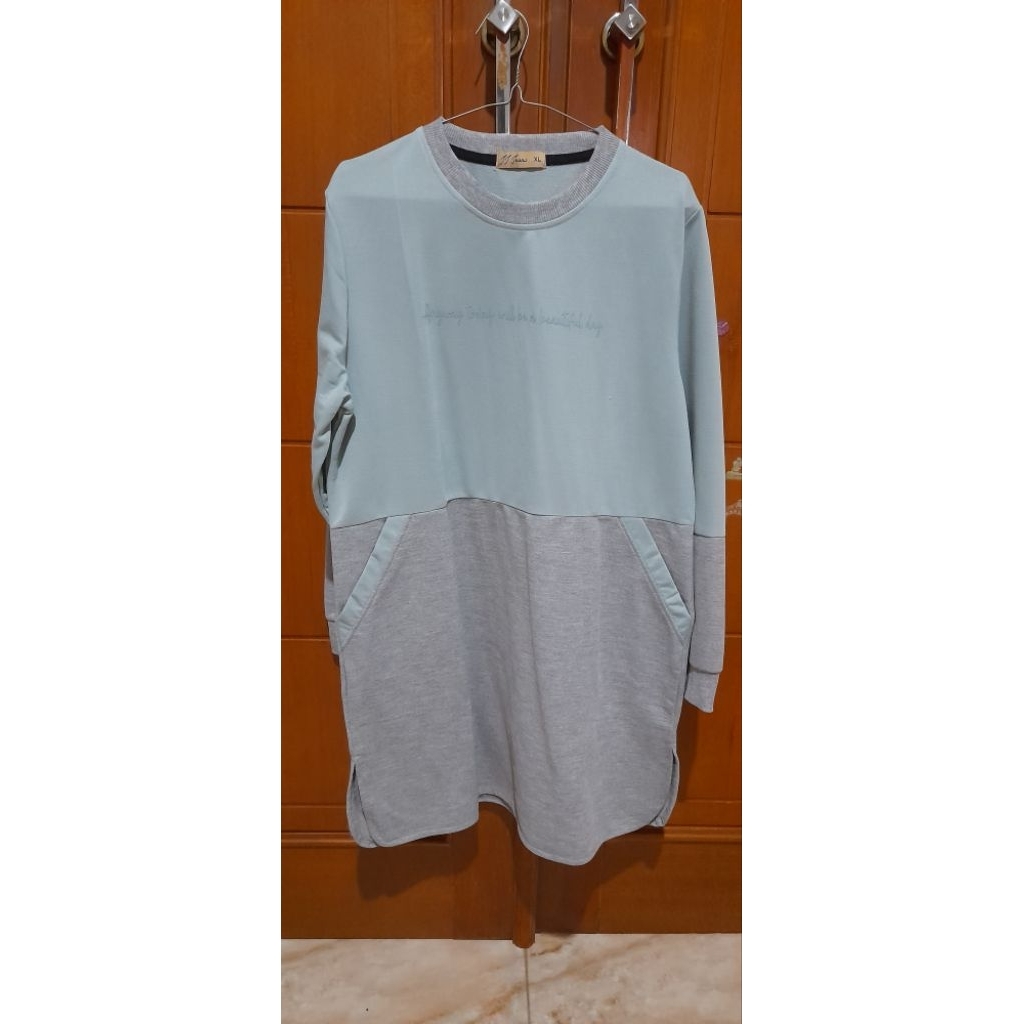 PRELOVED KAOS / ATASAN LENGAN PANJANG WANITA JJ JEANS