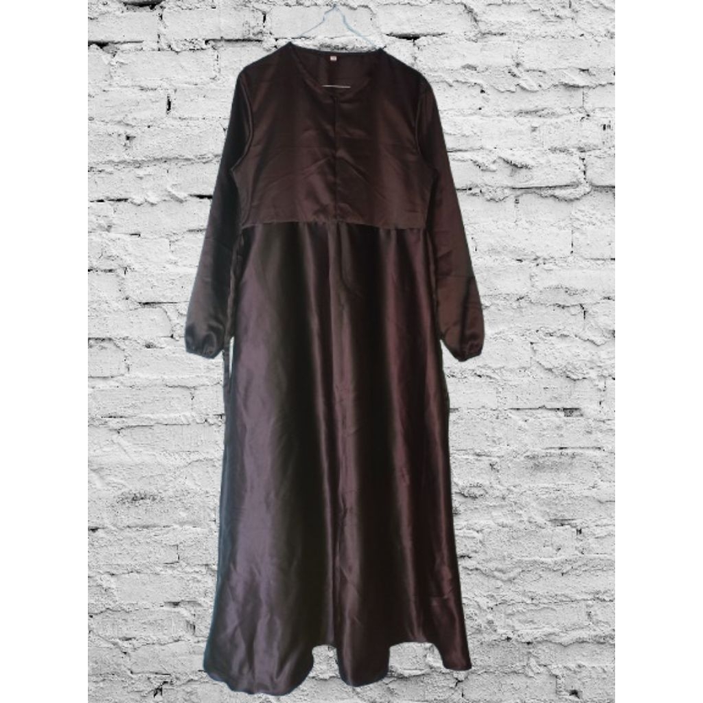 GAMIS HITAM POLOS BAHAN SATIN VELVET UNTUK USIA REMAJA