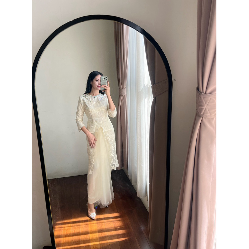 amrthelabel / naura set / ivory