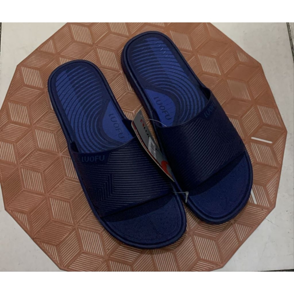 Sendal Pria dan Wanita Slip On Luofu