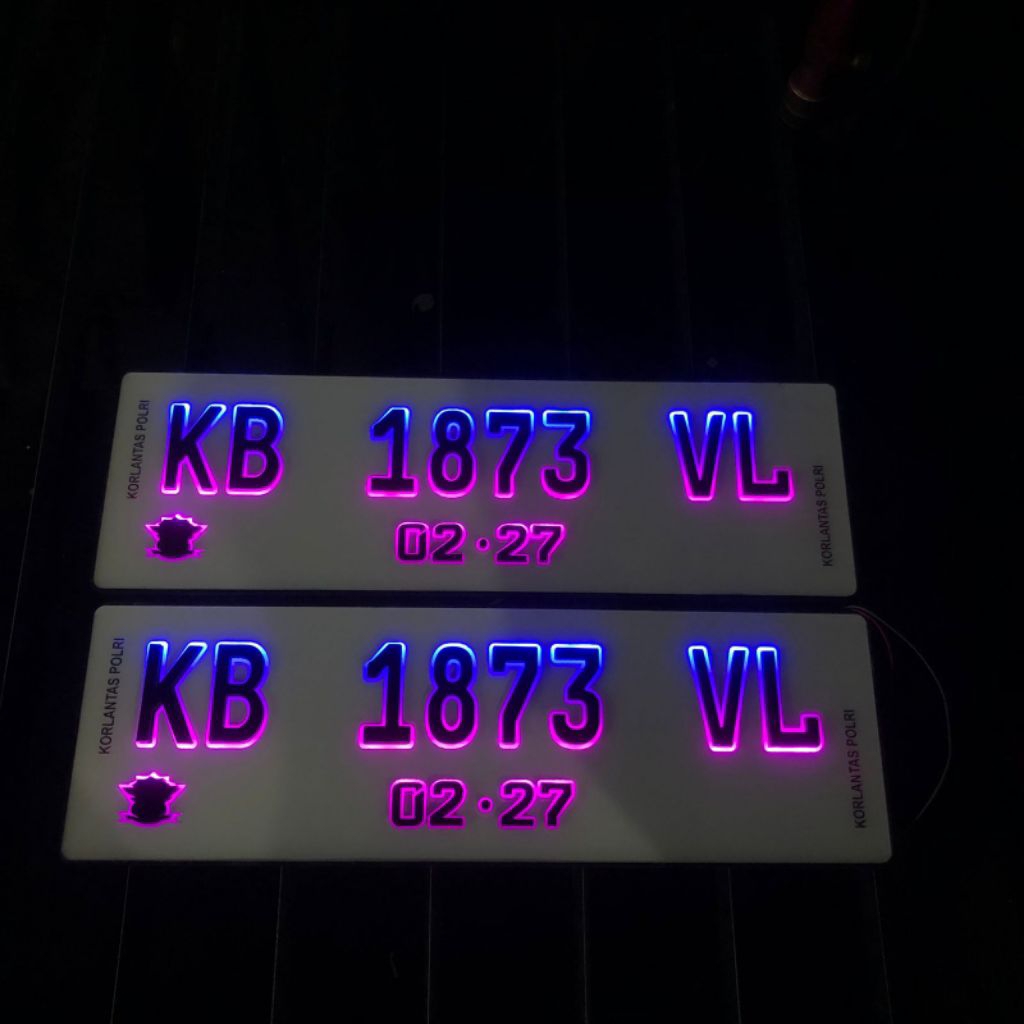 Plat nomor variasi Mobil timbul led