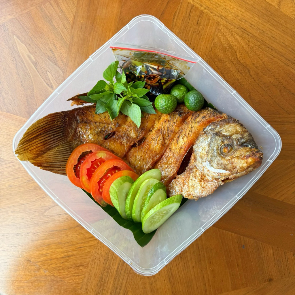 

[ Gurame Goreng dan Sambal Kecap 700 gr ] – Makanan Siap Saji by Chef Anthony