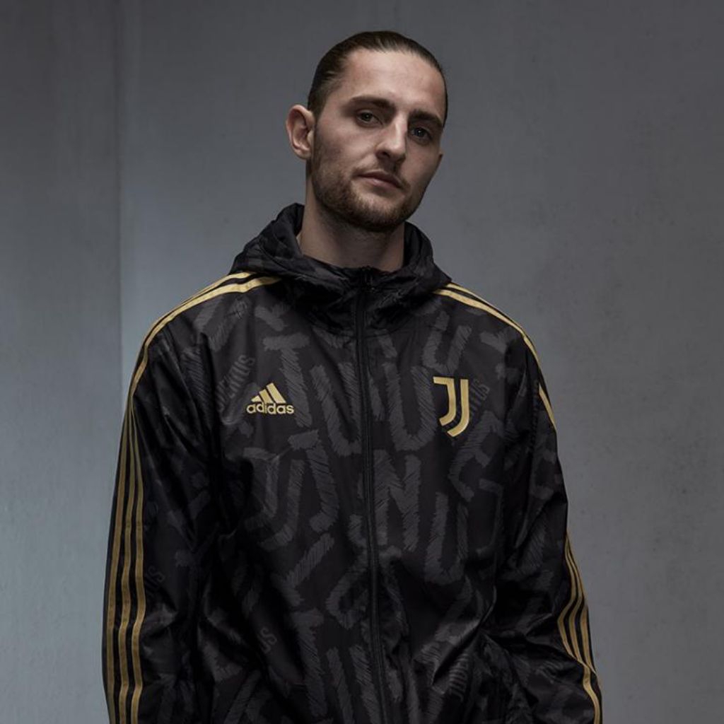 Jaket Jacket Full Zip Black Gold Windbreaker Full Print Juventus 2020-2021 Original
