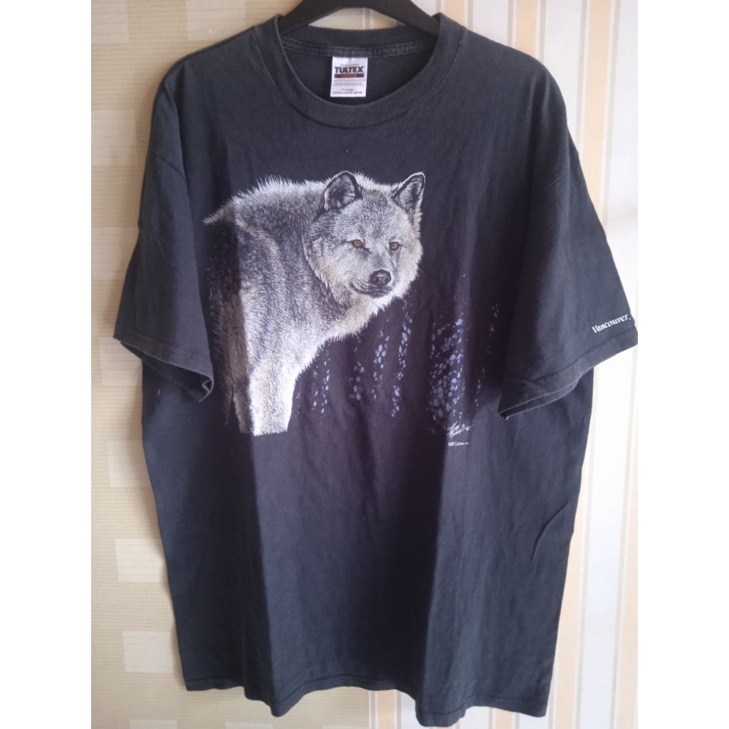 T shirt Vancouver Canada by Tultex copyright 1996