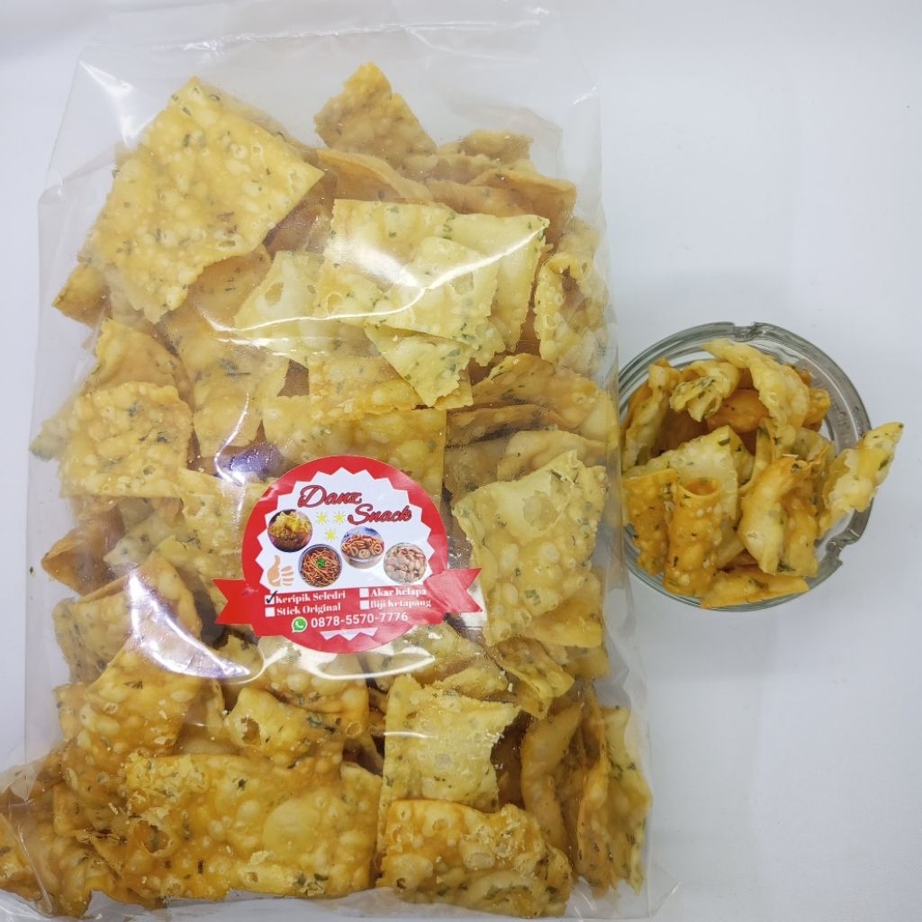 

Keripik Seledri / Keripik Pangsit Seledri - Renyah, Gurih, Packing Free Bubble Wrap