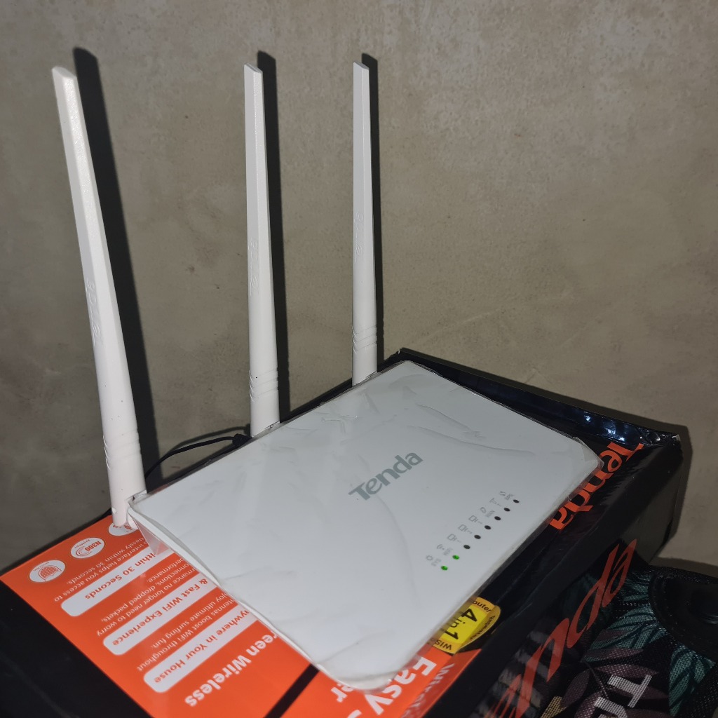 TENDA Wireless N300 Easy Setup Router Second