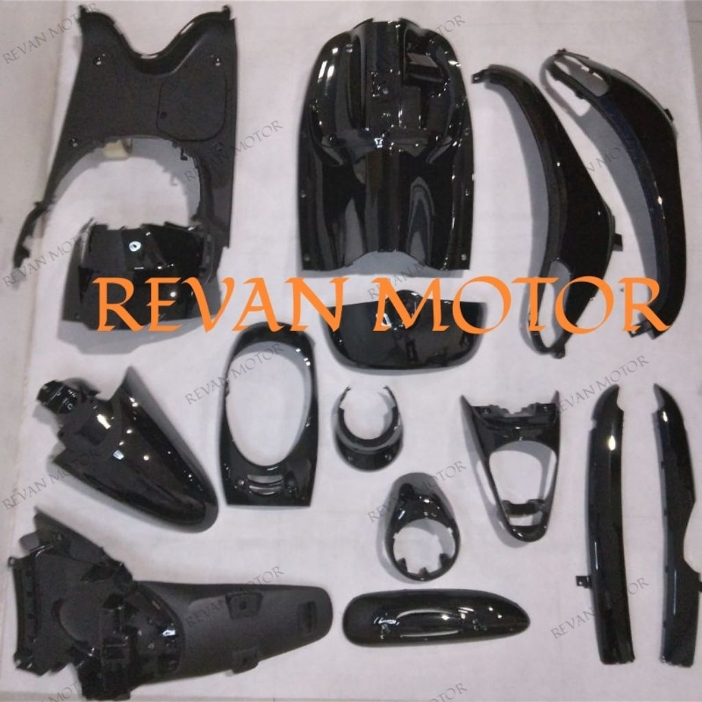Fullset  body  kasar halus  scopy fi hitam glossy tahun 2014-2015-2016 /Komplit set  body kasar halu