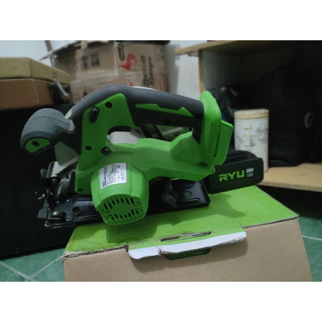 MESIN POTONG KAYU BATRAI RYU (BEKAS)