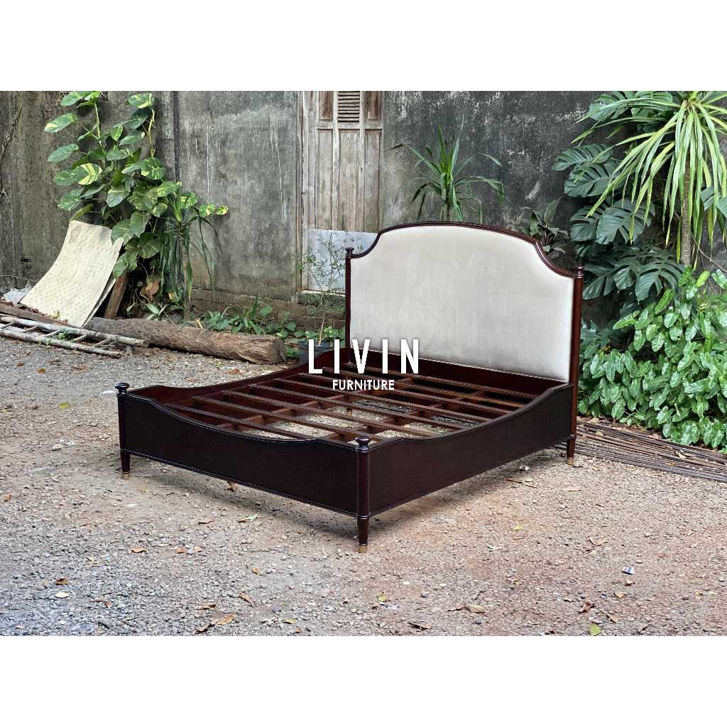 Dipan Tempat Tidur Jati Sandaran Sofa Klasik Mewah