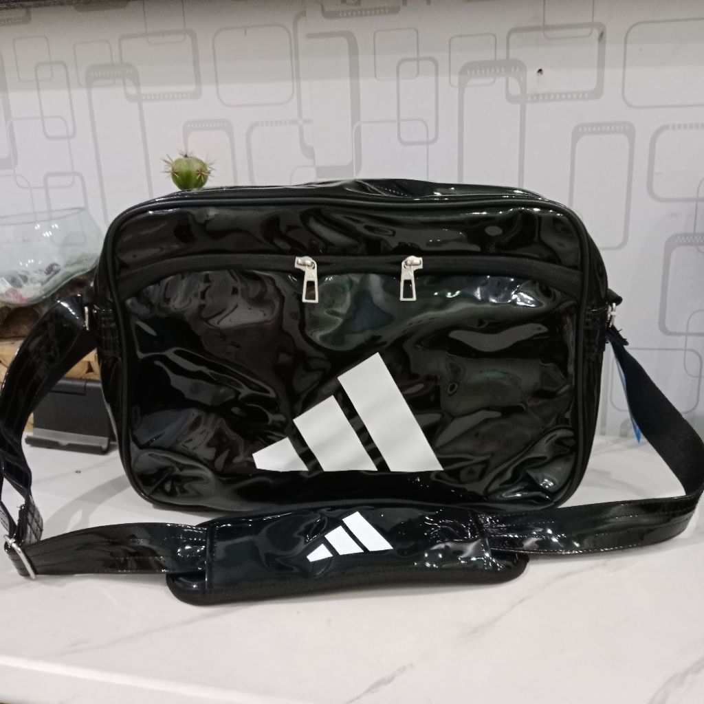 [READY STOCK] ORIGINAL SLINGBAG / DUFFLE BAG ADIDAS ENAMEL