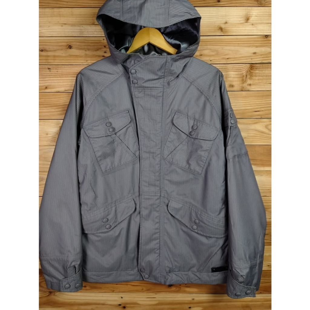 BURTON DRYRIDE GEISHA GROPCORE HIGH WATERPROOF SNOWBOARD OUTDOOR JACKET SIZE M