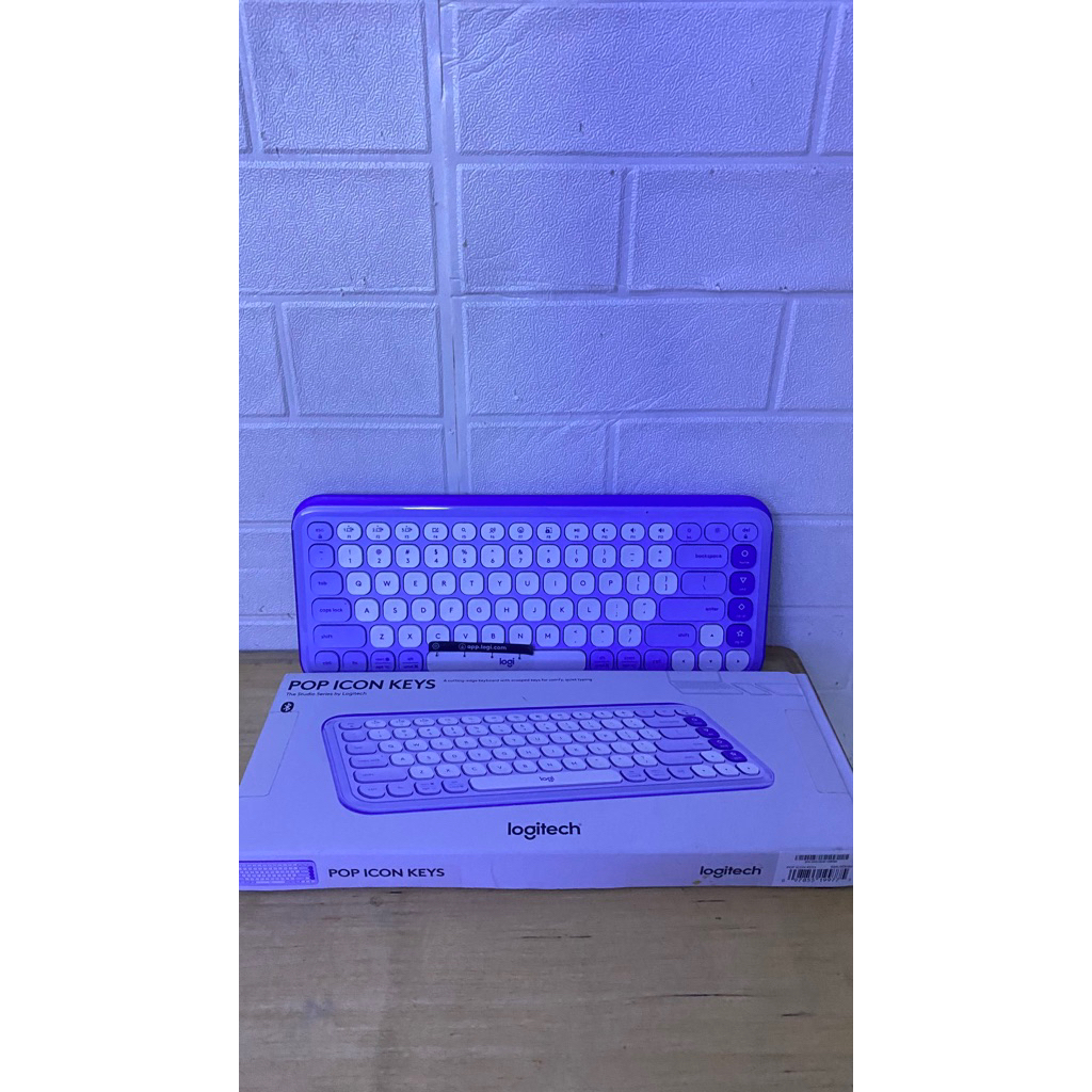 Preloved - Logitech POP Keys Keyboard Wireless Mechanical Compact