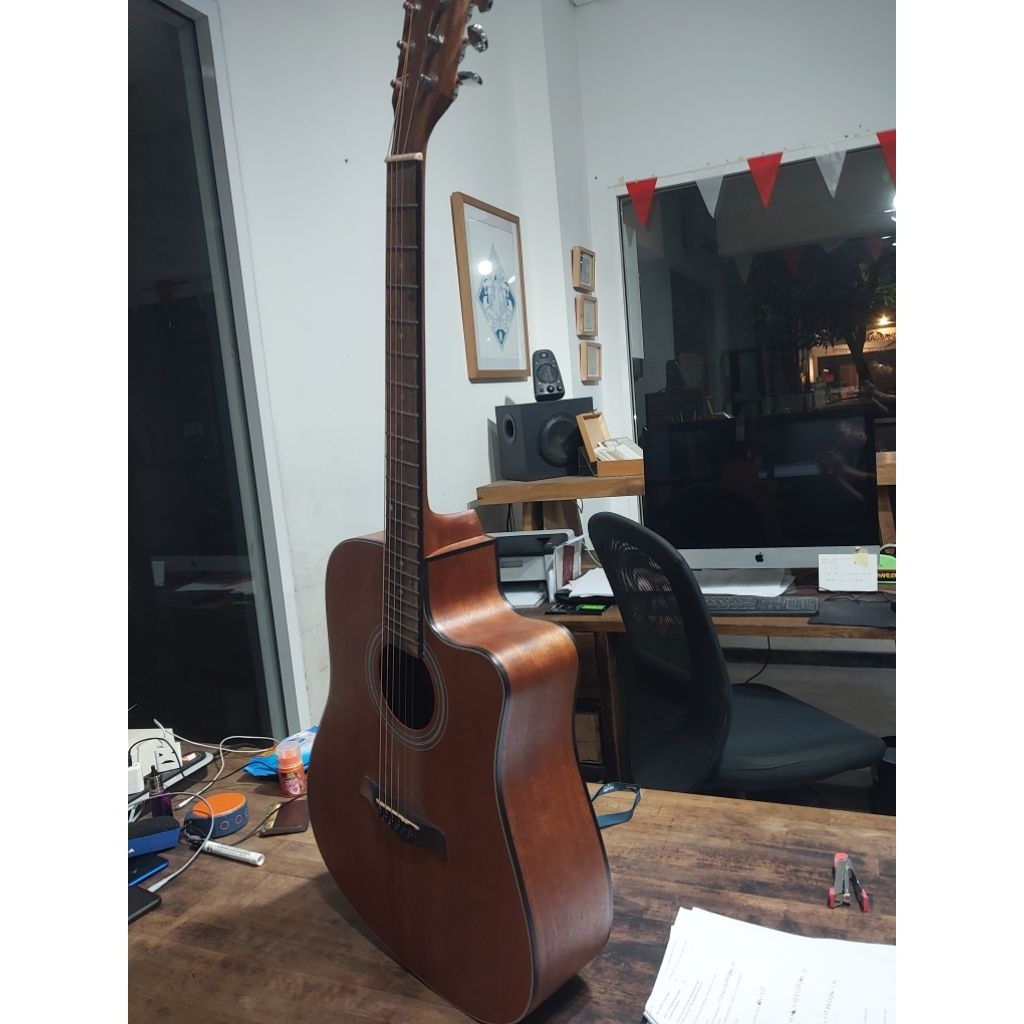 Gitar acoustic cort